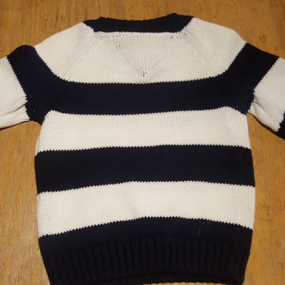 Tommy Hilfiger boy's sweater - Picture 2 of 2